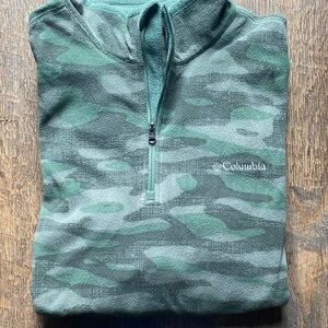 Columbia Men's Forest Camo Zip-Up Lightweight Fleece